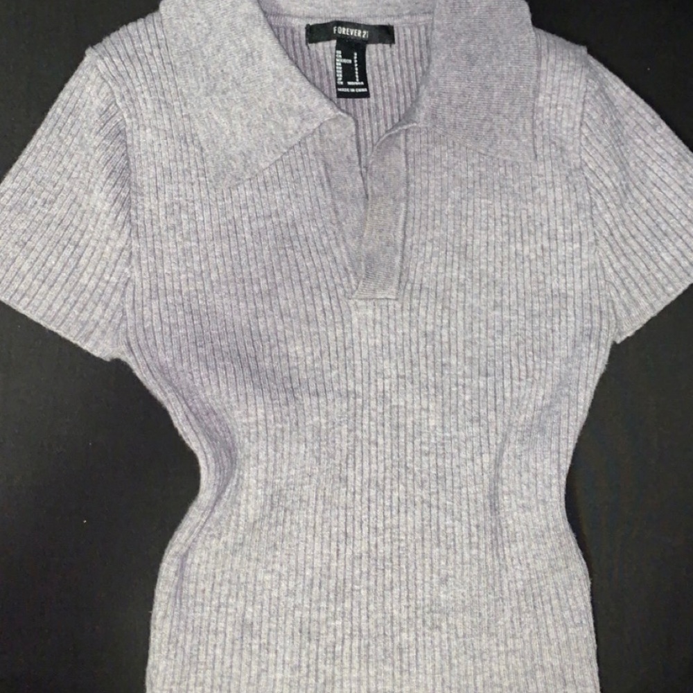 Forever 21 cropped collard v neck